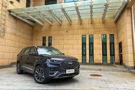 车展热门的瑞虎8 PLUS我们帮你开了图片