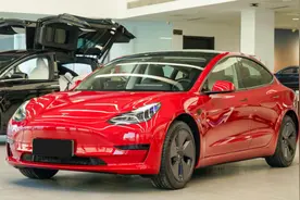 21款Model 3上市，售价相当于打了8折，而且还增配图片