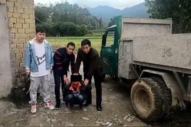 拖拉机拖出案中案！1辆被偷，桂林男子开着另1辆被盗拖拉机来了！图片