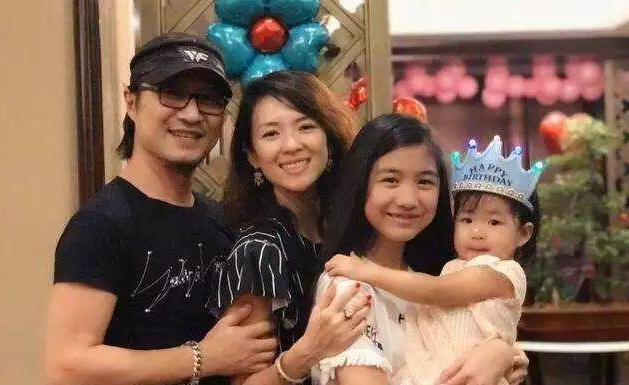汪峰情史:四任妻子无缝衔接,比电影都精彩