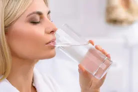 颠覆认知！感冒期间不能大量喝水？看医学专家怎么说图片