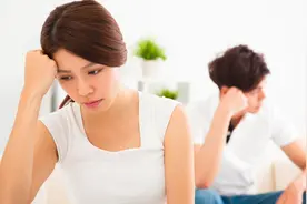 我陪领导去泡脚，却意外发现老婆的出轨，老婆从此失去幸福图片