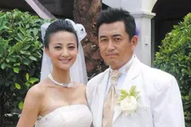 “风流大叔”王志飞，和他背后的3个女人，哪个女人伤他最深？图片