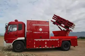 中国首创导弹消防车，可灭300米高层建筑，厉害了我的国图片