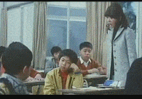 爆笑GIF：妹子你这技术也太好了，前空翻耍得有模有样图片