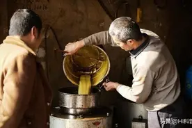 农村自榨油真的不安全吗？对比超市桶装油，到底哪个更好？图片