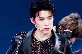 任豪马嘉祺粉丝争吵已两日，R1SE发布声明：杜绝恶意相互诋毁图片