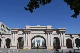 河南新乡的这所大学，仅有少数省份是二本招生，属于捡漏的院校图片