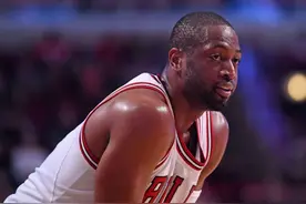 韦德大尺度照片流出，欲说服妻子入驻成人付费网站，收费9美元图片