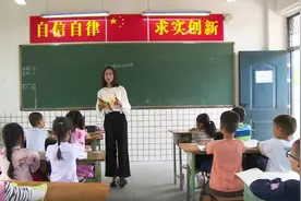 内江东兴90后“女神”老师，你认识吗？图片