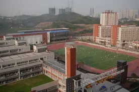 户口在重庆区县的这3类学生，也可以到渝中区读初中了！快交资料图片