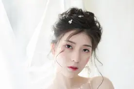 小说：她不爱哭，但受委屈有他安慰后，眼泪就像开闸洪水哗哗地流图片