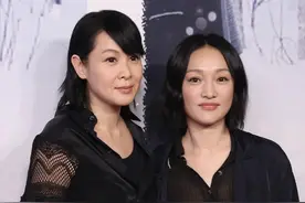 有气质的女人就是刘若英这样，虽然长相不惊艳，但同框周迅也不差图片