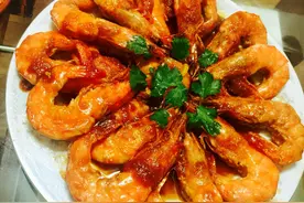 吃虾要去虾线吗？老渔民告诉你答案，涨知识了，以后不再做错了图片