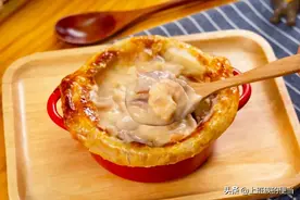 蘑菇别再炒着吃，学会这样做，秒变餐厅高级菜图片