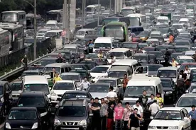 车喇叭是“暗语”，响1次、2次、3次有何含义？不懂别开车图片