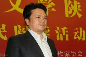 《装台》电视剧中没有演绎的背后故事，小人物的挣扎与福报图片