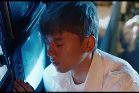 张杰的这首《不想想你》好听到爆炸，这声线给120分不过分！