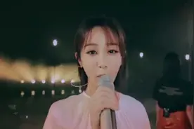 杨紫演唱《强国一代有我在》，人美歌甜，还是正能量爆棚的小仙女