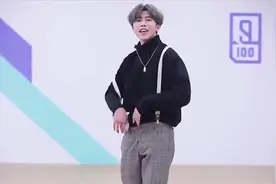 模仿蔡徐坤打篮球会怎样？小姐姐告诉你，后果会很惨！