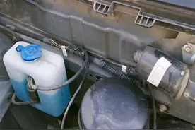 雨刮器不喷水的解决方法视频封面