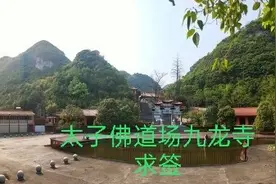 高考之前有谁做过类似的奇葩事情吗？你高考前会做什么呢？视频封面