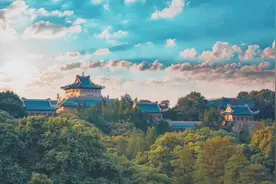 WUHAN UNIVERSITY--武汉大学视频封面