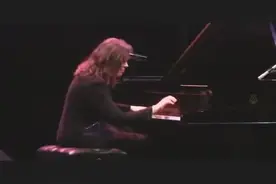 这首"生日快乐歌"，换莫扎特、肖邦、贝多芬会怎么弹？笑死了!视频封面