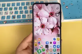 一键把女朋友照片设置成桌面图标，一动你手机，就满屏飞舞视频封面