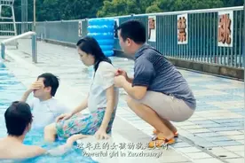 小伙失恋后8天不洗澡，整个寝室一股恶臭，引得同学纷纷来开导