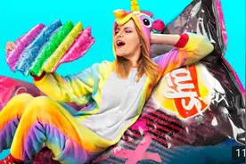 DlY食物恶作剧，奇特巨型独角兽零食制作，吃货闺蜜又出新花样！