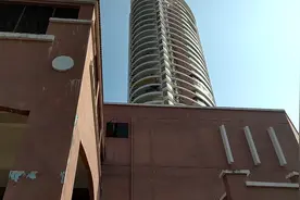 为什么现在这么多高楼大厦没人住，听听杨哥是怎么说的视频封面