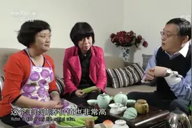 萝卜生吃可以消食，煮熟吃有补益的作用，听听专家的讲解视频封面