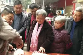 街上有人卖野猪肉，这个价格大家争着买，多少钱1斤？