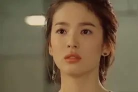 时隔16年再看宋慧乔在浪漫满屋里的发型 依然是顶级韩流啊