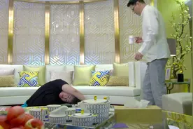 胖媳妇在家练瑜伽，老公：天鹅之死啊，笑得我肚子疼视频封面