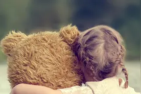 这是一个摔烂了5台手机的故事视频封面