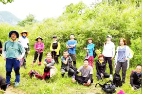 北京门头沟，成功穿越黄草梁，路上碰到野狗和毒蛇视频封面