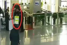 辽宁北票一网上逃犯冒用他人身份证进站乘车，一查就露陷了	视频封面