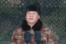 习近平2018年亲赴训练场首次向全军发布训令