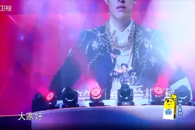 闪亮的爸爸：潘玮柏好暖，把蛋蛋带去演唱会，当成儿子宠了！视频封面