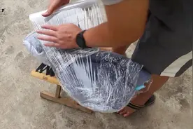 枕头长时间不洗全是螨虫！教你一个简单方法，螨虫异味轻松去除视频封面