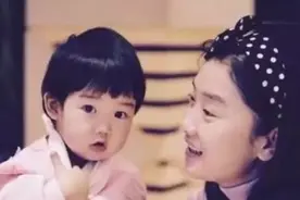 本以为凤凰传奇两人是一对，其实却各自成家，玲花老公身份公开啦视频封面