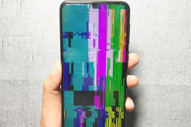 教你打开手机“假死”模式，别人动手机就闪屏，再也不担心被偷看视频封面