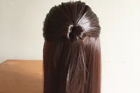 最近流行的草莓丸子头，原来是这样扎的，涨知识了视频封面