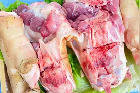 买猪肉时，选前腿肉好还是后腿肉好？老屠夫：选错可就吃亏了视频封面