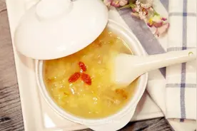 皮肤暗沉蜡黄？补胶原蛋白很重要，常食它，皮肤白皙紧致，毛孔小视频封面
