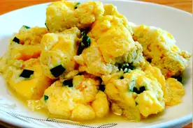 快要失传的水炒蛋，不放一滴油，蓬松暄软，清淡鲜美，老少都爱吃视频封面