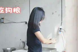 狗狗一定要吃狗粮吗？吃狗粮有什么好处吗？听佳佳给你说道说道视频封面