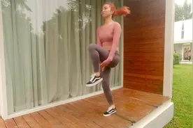 每天腿下击掌提膝跳99，加速代谢燃脂一整天，减掉肚腩体重轻